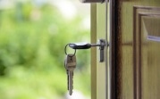 Жители региона ждут снижения ставок и притормозили с ипотекой