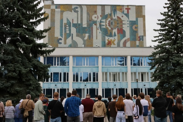 В Новомосковске завершили реставрацию масштабного мозаичного панно
