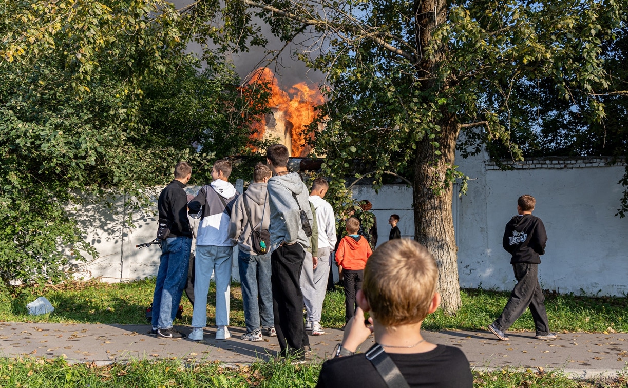В Узловой на территории машзавода произошёл пожар