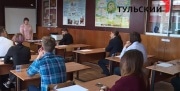 Выпускников в Тульской области на ЕГЭ поймали с телефонами и шпаргалками