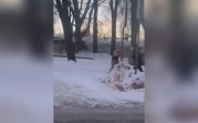 В Донском неадекватный мужчина с ножом в руках пытался изувечить себя