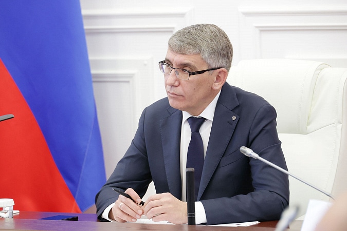 Дмитрий Миляев поздравил ветеринаров Тульской области с профессиональным праздником