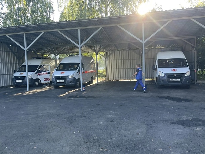 Дорога к спасению: на тульской подстанции скорой помощи № 3 уложили новый асфальт