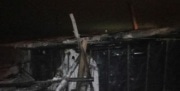 В Ефремовском районе загорелась деревянная постройка