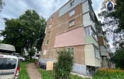 В Новомосковске 23-летний парень упал с крыши дома