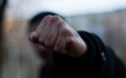 Жителя Новомосковска осудят за разбойное нападение на прохожую