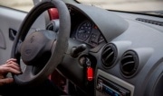 В Новомосковске полицейские нашли угнанный автомобиль