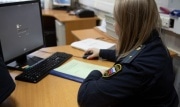 В Тульской области принимаются заявки на аукцион по продаже квартир и машин должников
