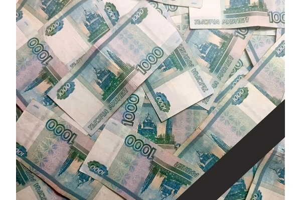 Ловушка с «декларацией»: в Новомосковске пенсионерка отдала аферистам почти миллион рублей