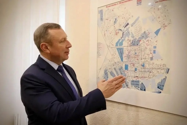 Новый врио главы администрации Новомосковска Владимир Токарев объявил о регулярных выездах по округу