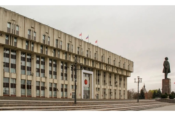От ремонта дорог до новогодней ели: как выполняются поручения Губернатора Дмитрия Миляева