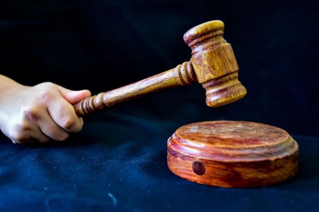 По иску прокуратуры суд обязал собственников квартиры в Туле восстановить общедомовое имущество