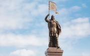 Цитату тульского певца SHAMAN’а выгравировали на памятнике в Липецке