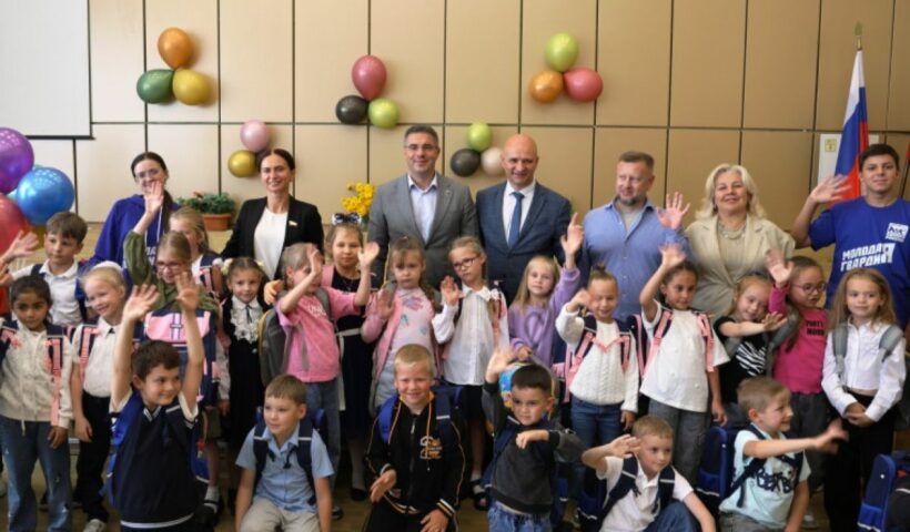 Тульские молодогвардейцы провели акцию «Собери ребёнка в школу»