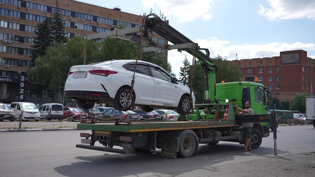 Туляк лишился Mitsubishi из-за неоплаченных штрафов ГИБДД