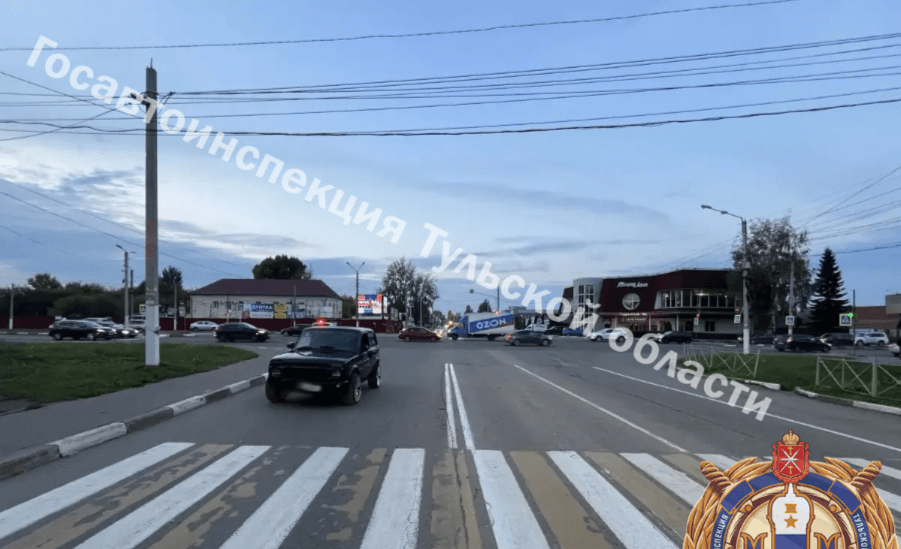 В Новомосковске электровелосипедист госпитализирован после столкновения с легковушкой