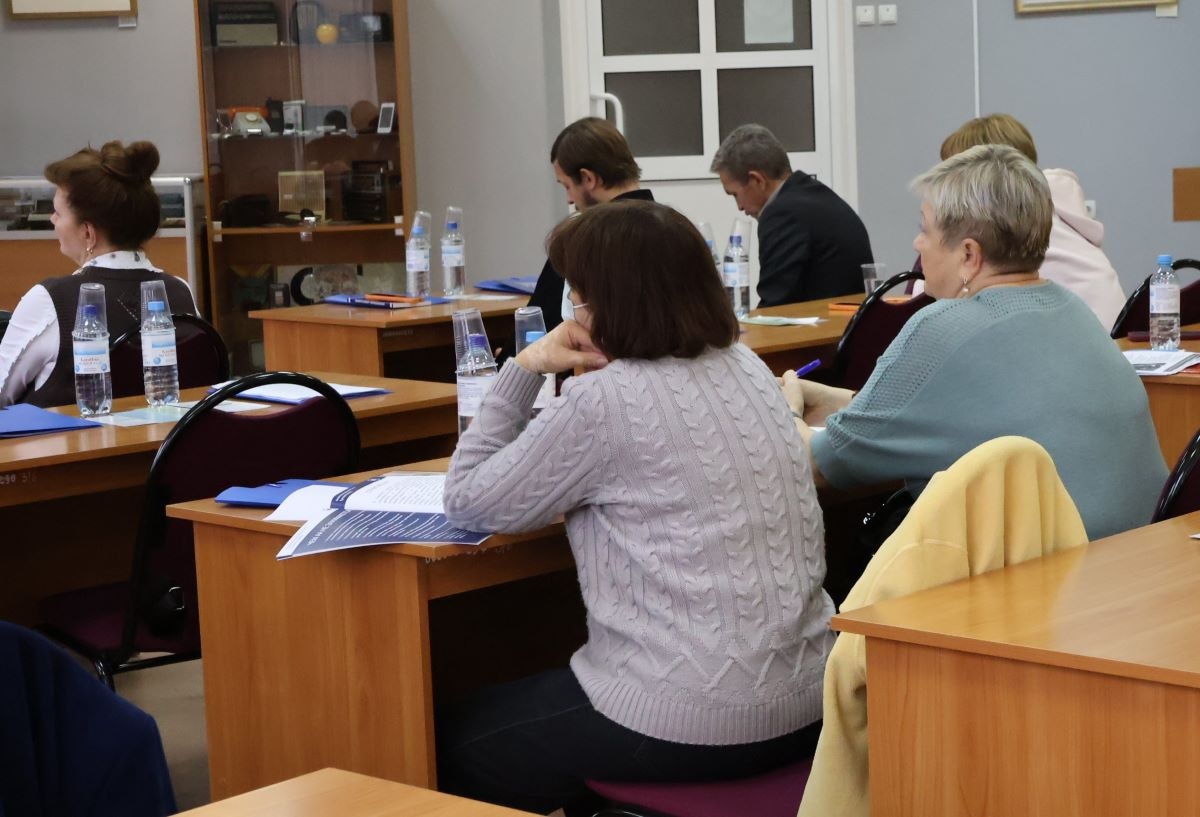 В Новомосковске прошёл круглый стол с участием Содружества «Анонимные Алкоголики»
