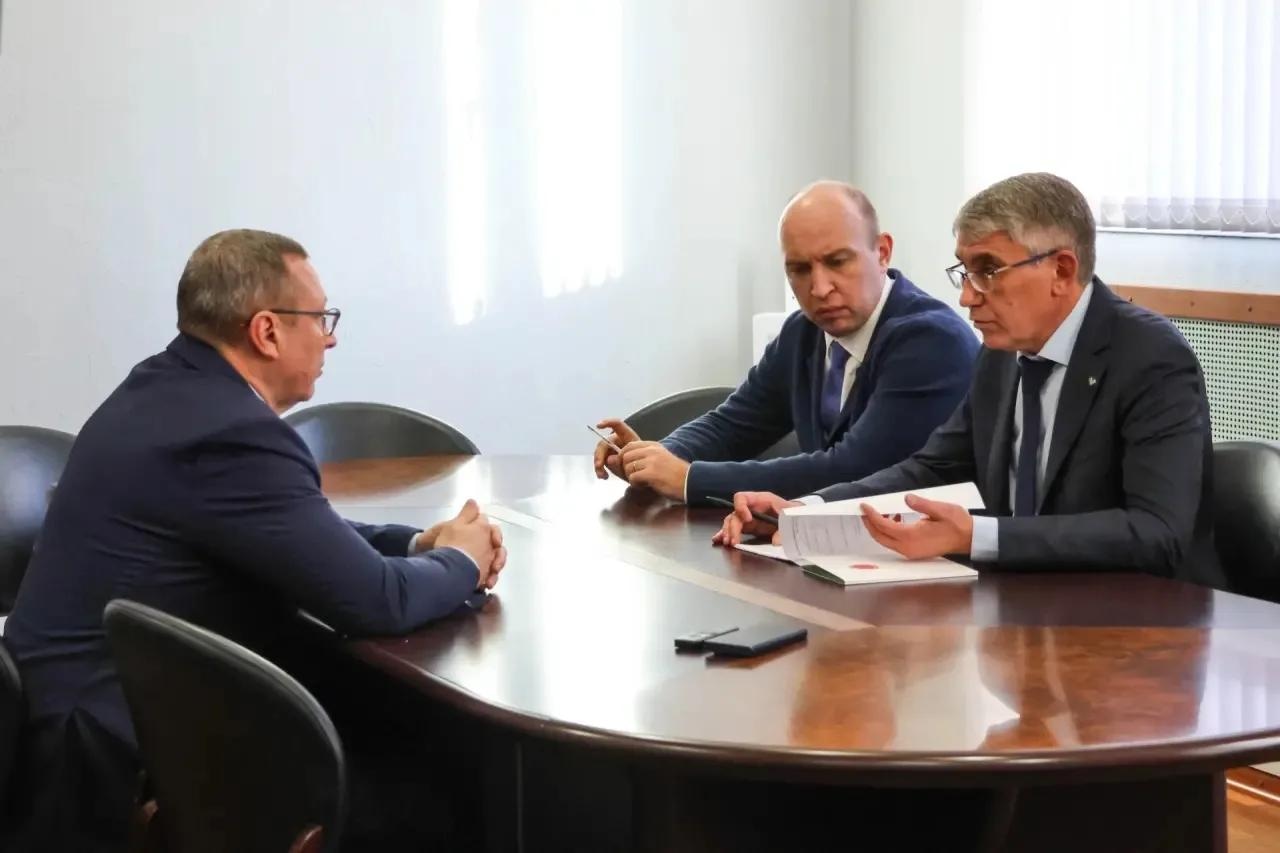 В Новомосковске устраняют последствия массированной атаки беспилотников