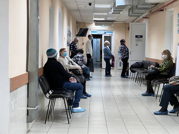 В Тульской области снизят нагрузку на соцработников